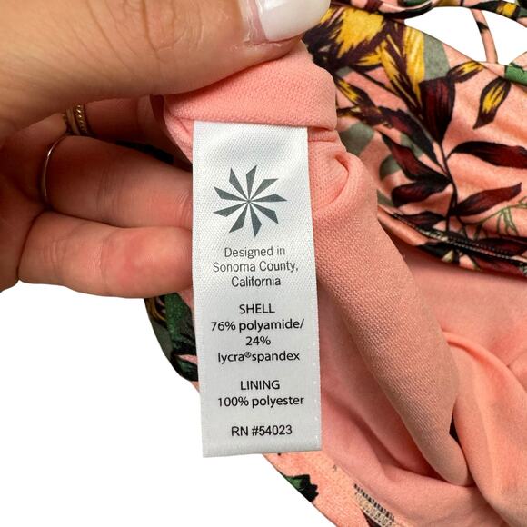 Athleta Aqualuxe Pink Tropical Botanical Print Molded Tankini Swimsuit Top - Picture 9 of 9